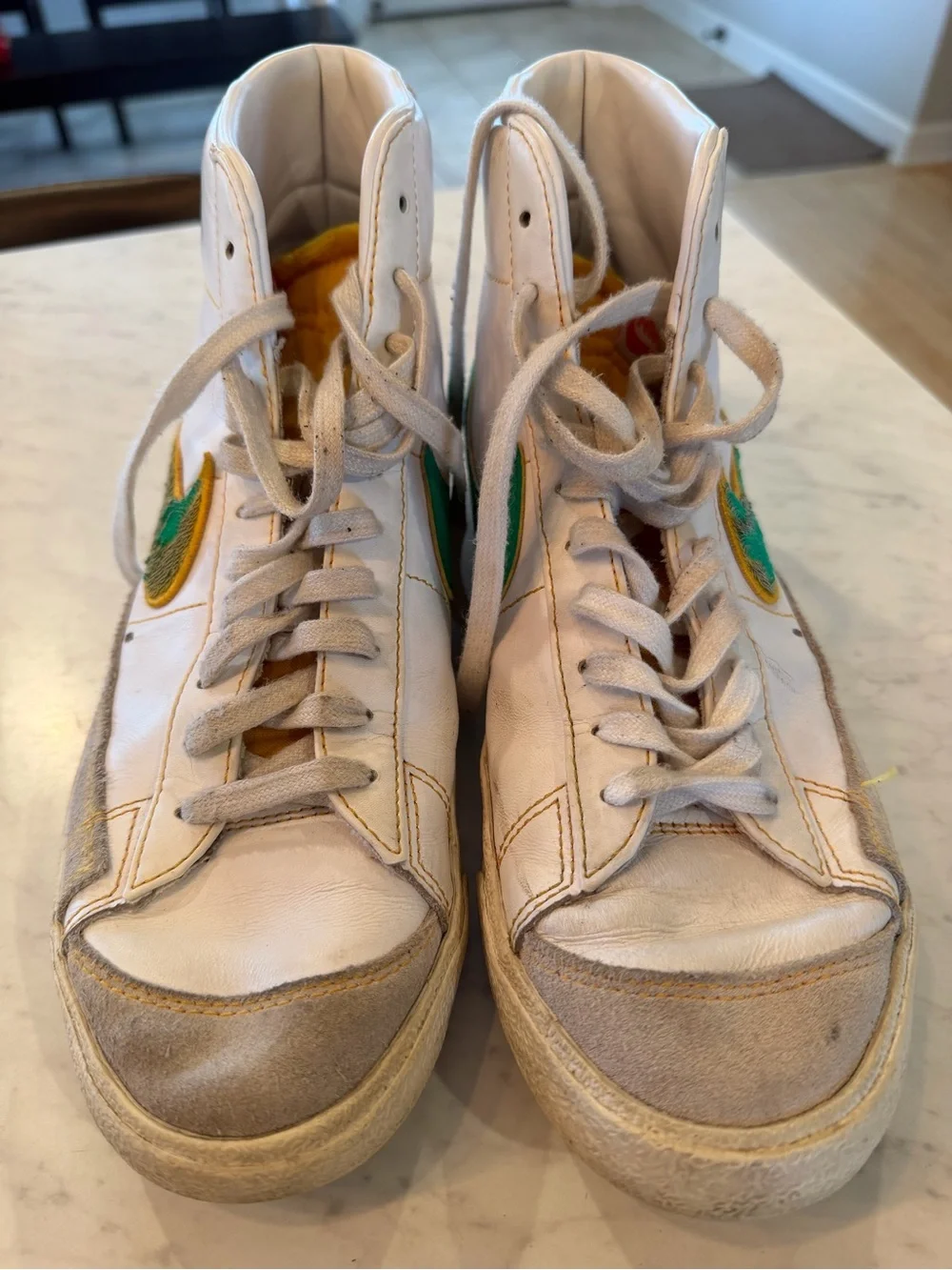 Nike Blazer Mid ‘77 Rayguns high top sneakers,size 8.5